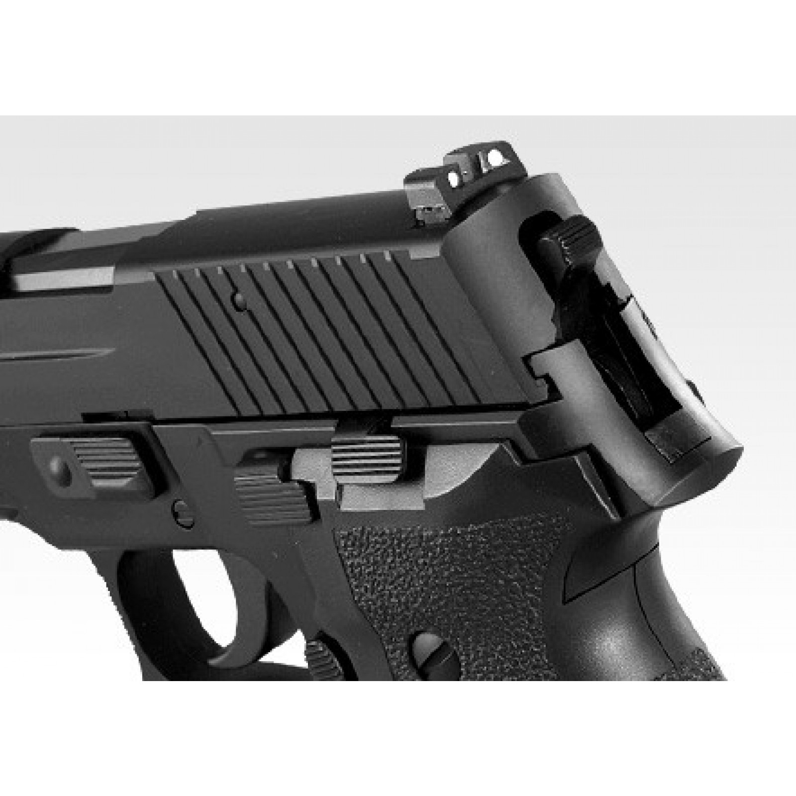 TOKYO MARUI SIG P226 RAIL GBB AIRSOFT PISTOL
